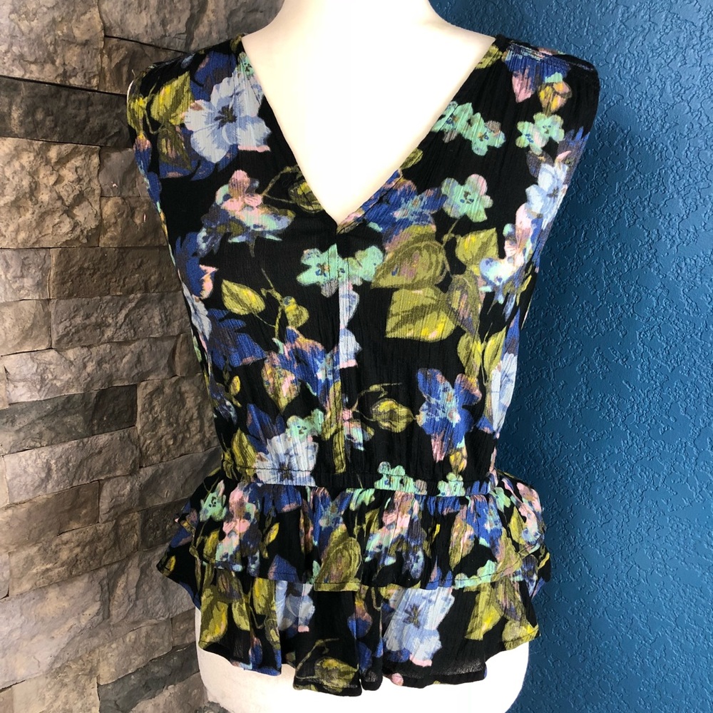 Jessica Simpson floral top